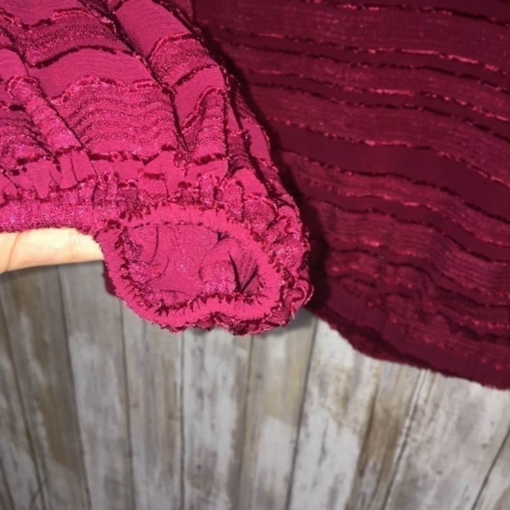 Entro Deep Red Balloon Sleeve V Neck Blouse - Picture 5 of 6